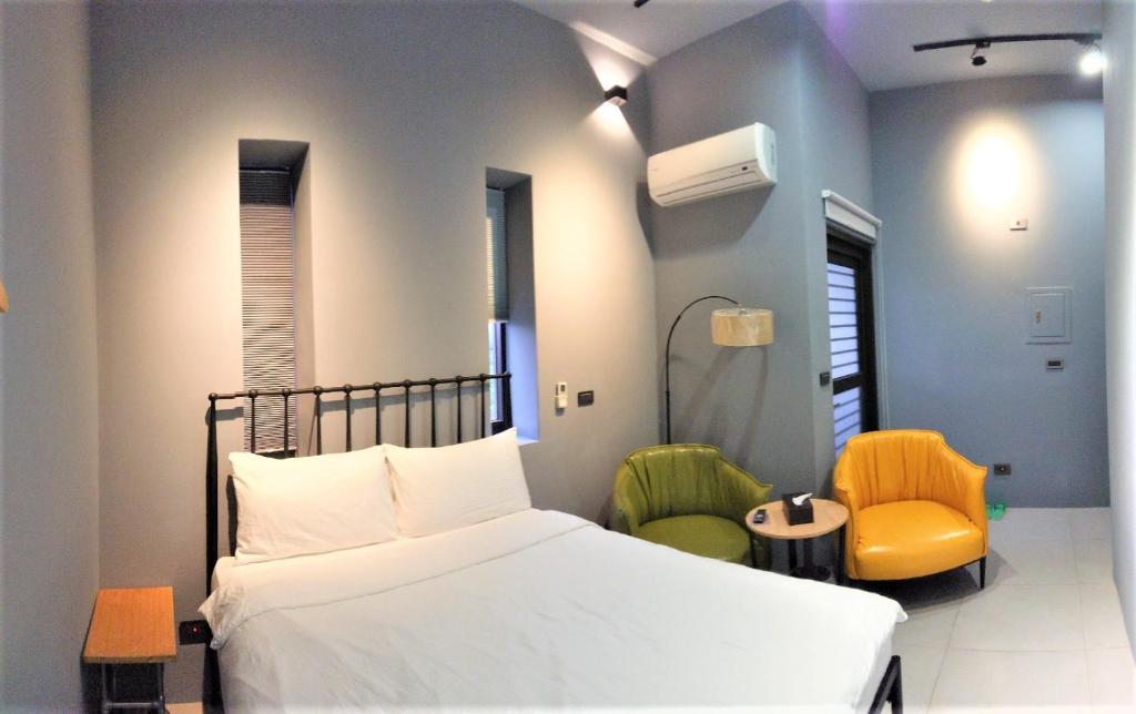 82行旅電梯民宿 來電享優惠