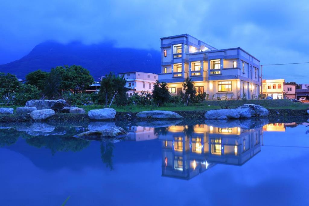 藍天普悠瑪民宿