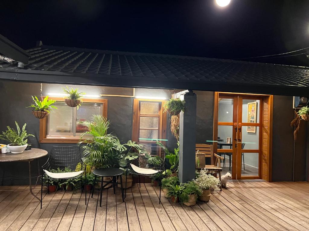 撒花咖啡民宿 Sakinu & Hanaku Cafe' Hostel