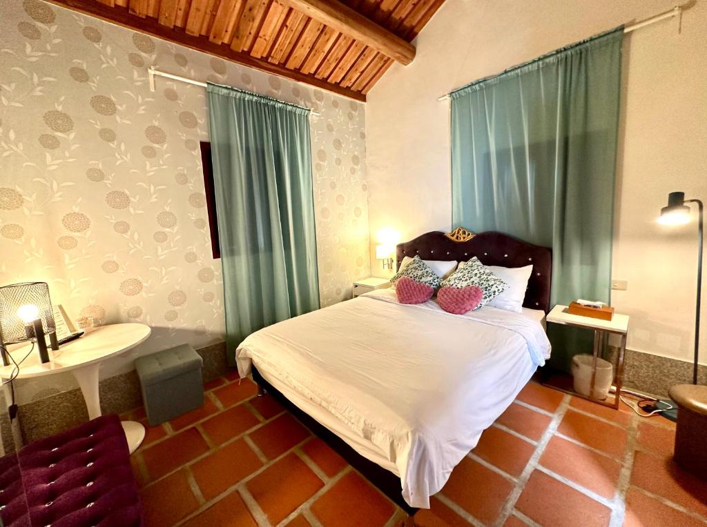 I-Shan B&B 依山行館