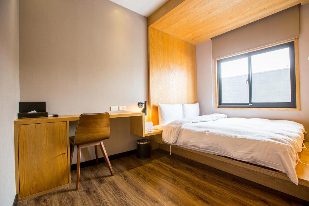 一中 漫走 Easylazy Inn