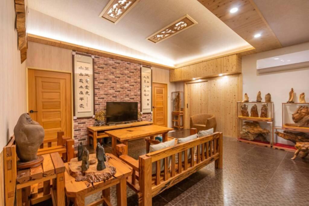 有蟲咬屋文創民宿