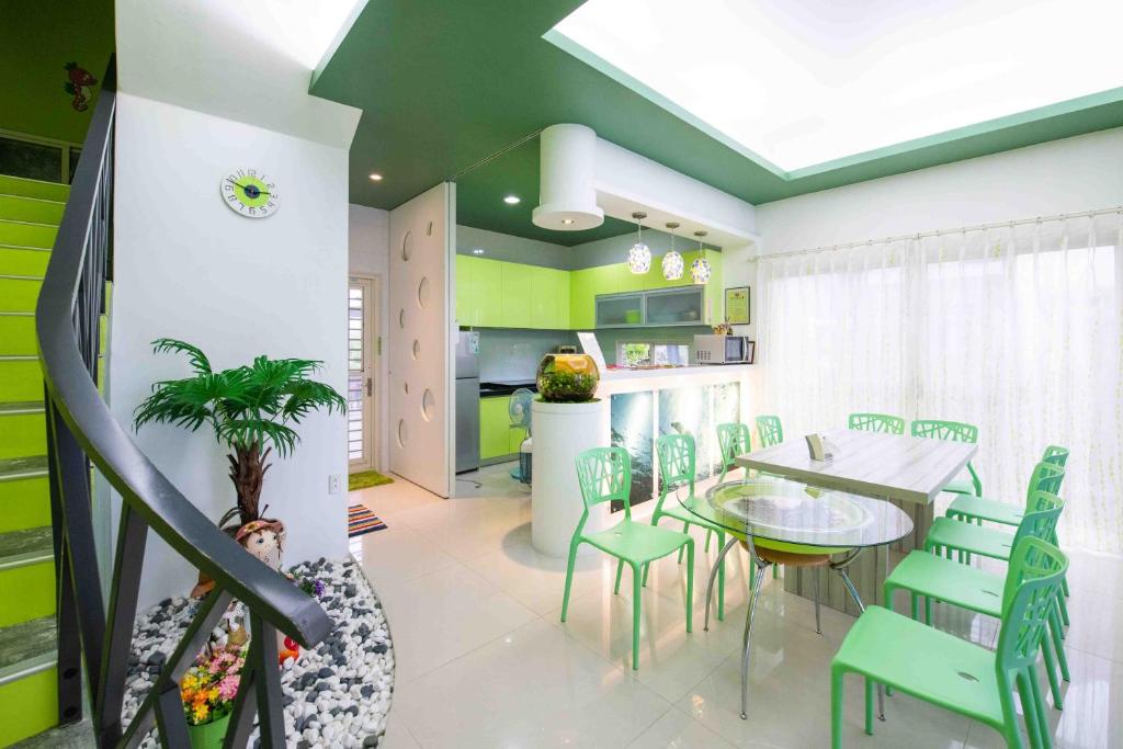 Fish Nest Villa 宜蘭親子包棟民宿 戲水池 歡唱 代訂晚餐